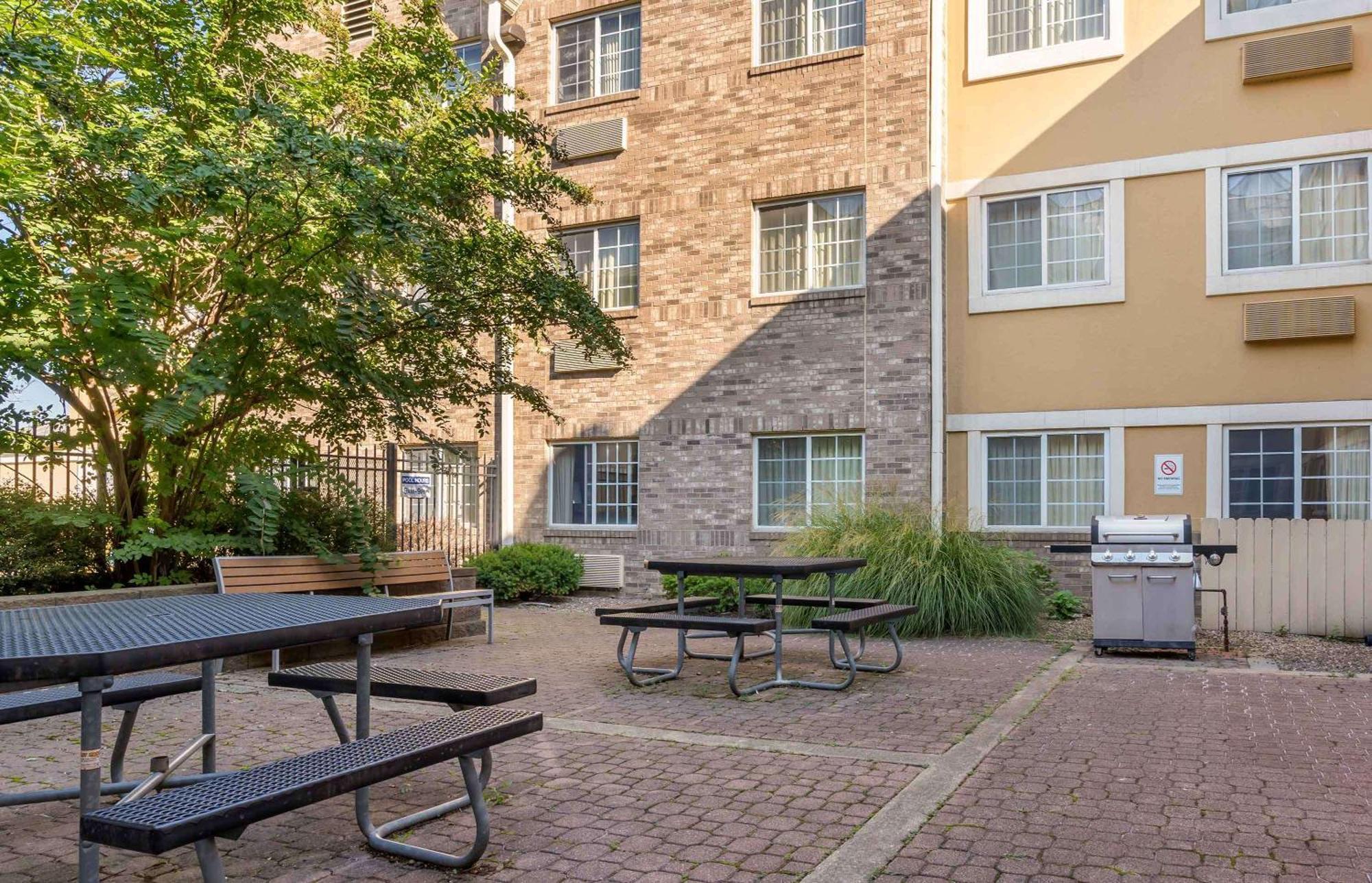 Extended Stay America Suites - Louisville - Alliant Avenue Exteriör bild